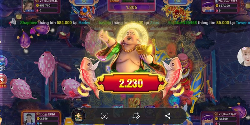 Giao diện game hấp dẫn với nhiều người chơi